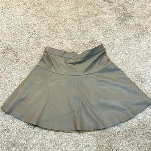 Banana Republic dove grey real leather skirt